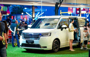 Honda STEP WGN e:HEV Tampil di Honda in Wonderland Surabaya Honda STEP WGN e:HEV Tampil di Honda in Wonderland Surabaya