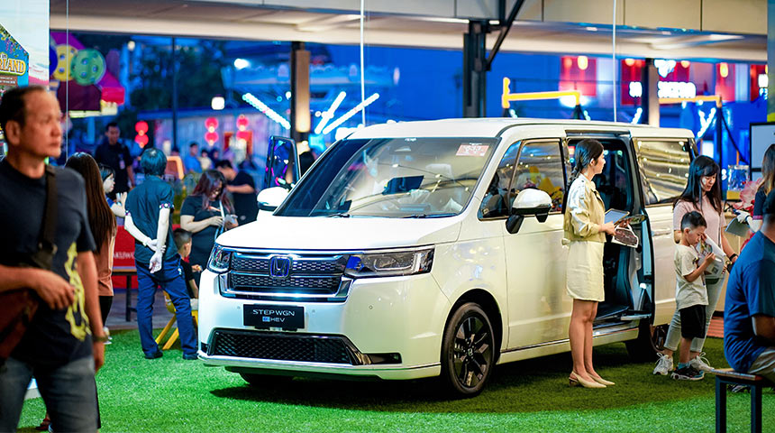 Honda-in-Wonderland-pakuwon-city-mall