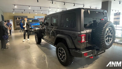 Jeep Buka Dealer Baru di Gading Serpong dan Umumkan Harga 2 Model Lainnya Jeep Buka Dealer Baru di Gading Serpong dan Umumkan Harga 2 Model Lainnya
