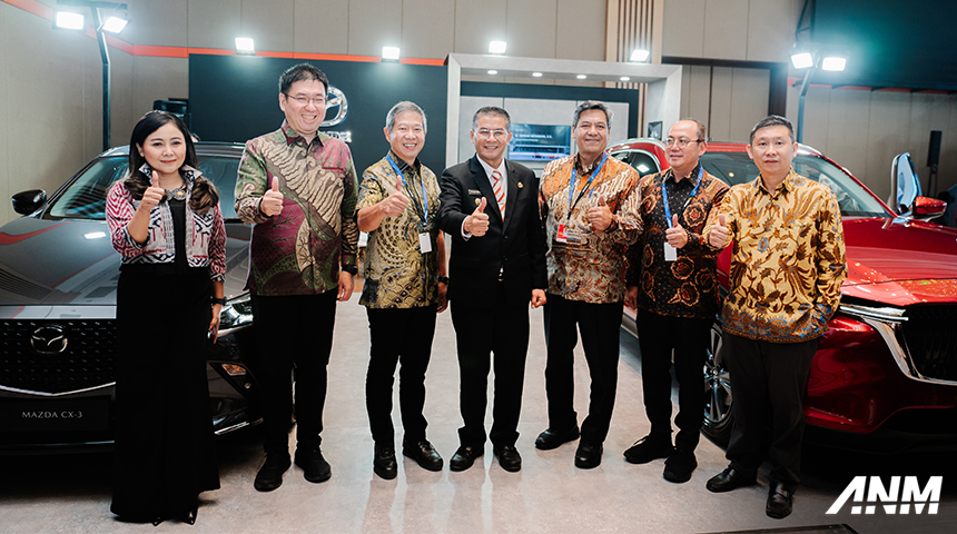 Berita, mazda-giias-bandung-1: GIIAS Bandung 2025 : Mazda Hadirkan CX-3 Kuro dan CX-60 Sport