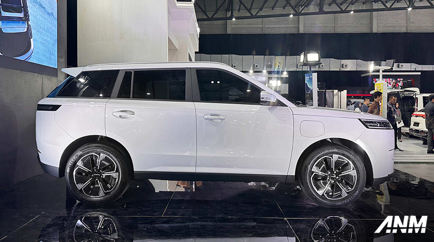 Berita, jaecoo-giias-makassar-1: GIIAS Makassar 2025 : Jaecoo Buka Pemesanan J5, Harga Mulai Rp 265 Juta!